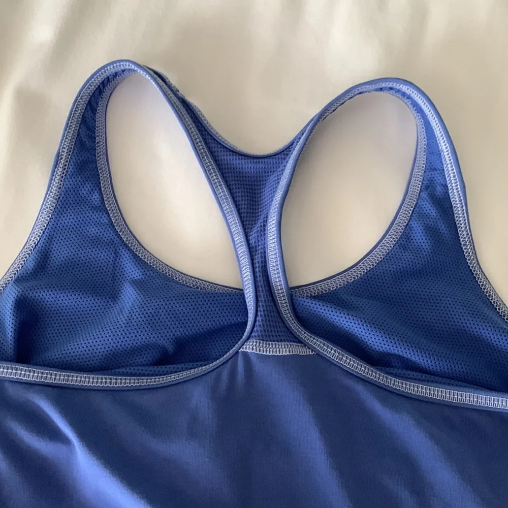 Nike Tank Top - Picture 4 of 9